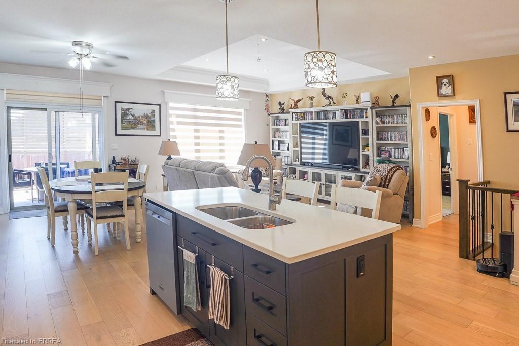 6 Gibbons Street, Waterford, ON - Indoor