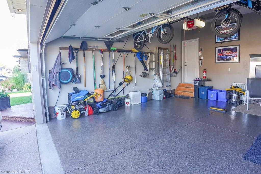 6 Gibbons Street, Waterford, ON - Indoor