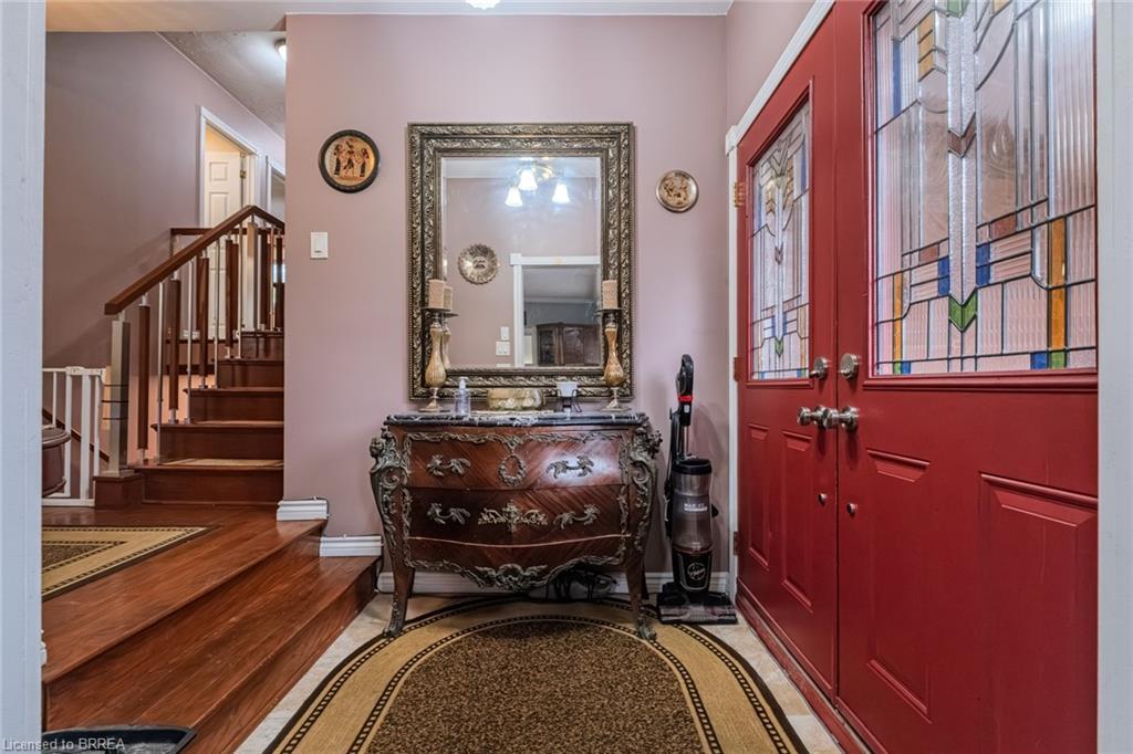2104 Governors Road, Hamilton, ON - Indoor Photo Showing Other Room
