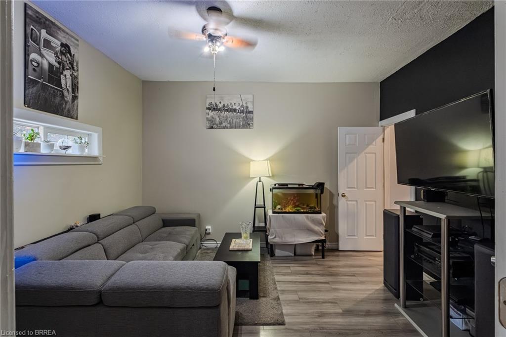 2104 Governors Road, Hamilton, ON - Indoor