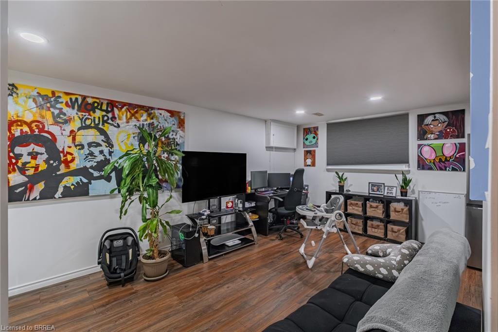 2104 Governors Road, Hamilton, ON - Indoor