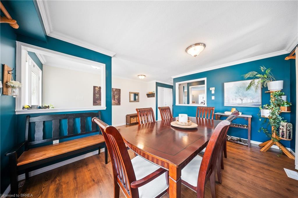 132 Blackburn Drive, Brantford, ON - Indoor Photo Showing Dining Room