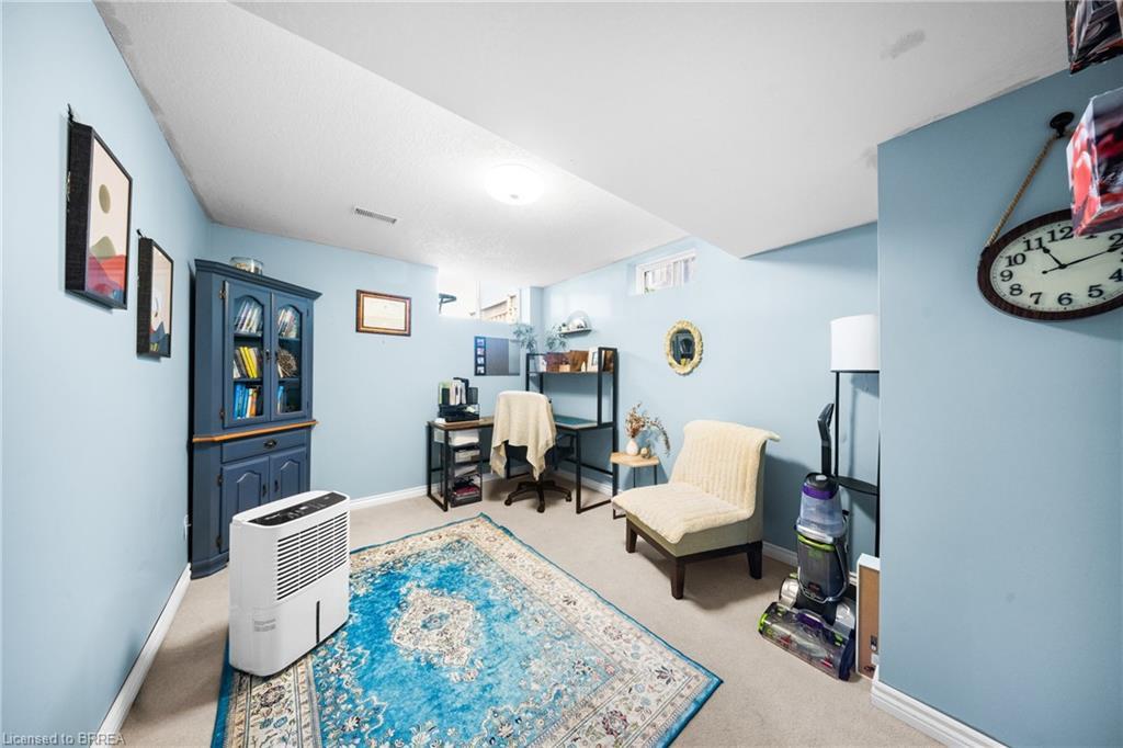 132 Blackburn Drive, Brantford, ON - Indoor