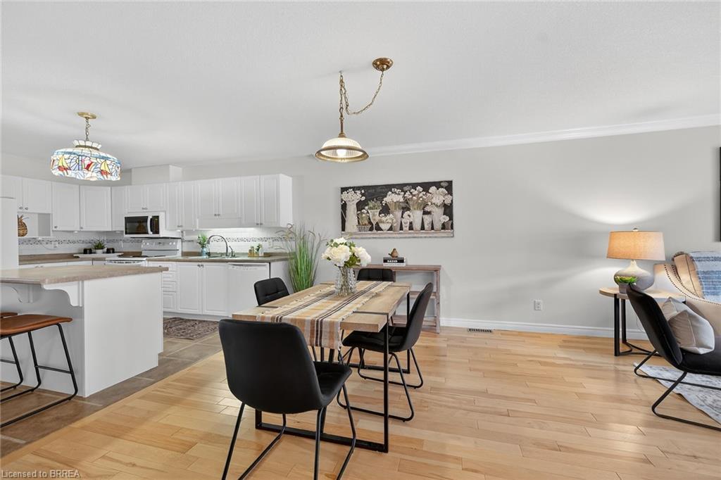 4-385 Park Road N, Brantford, ON - Indoor