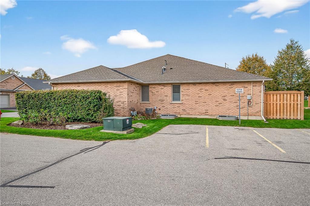 4-385 Park Road N, Brantford, ON - Outdoor