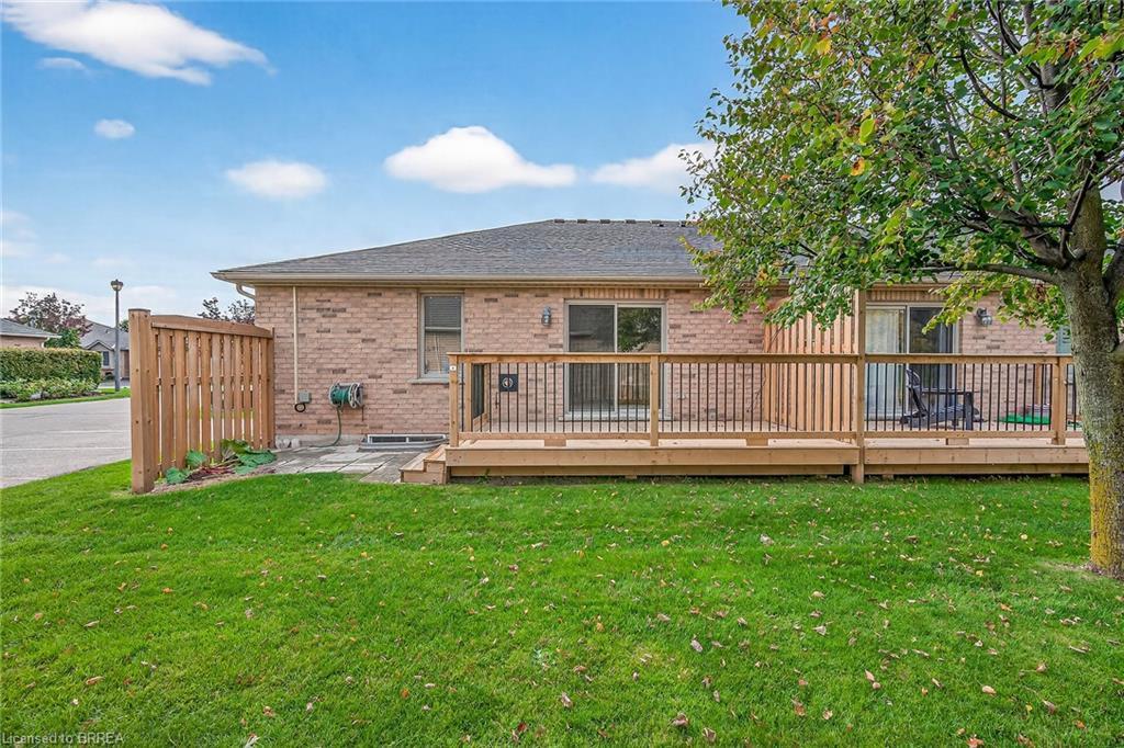4-385 Park Road N, Brantford, ON - Outdoor With Deck Patio Veranda
