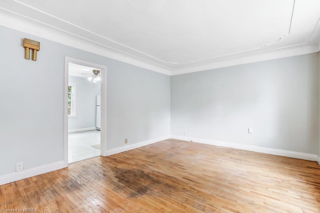 25 Henry Street, Brantford, ON - Indoor Photo Showing Other Room
