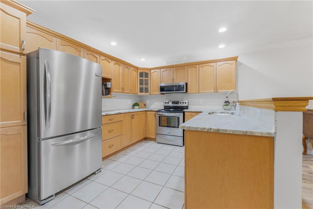21-53 Beverly Street E, St. George, ON - Indoor Photo Showing Kitchen With Stainless Steel Kitchen