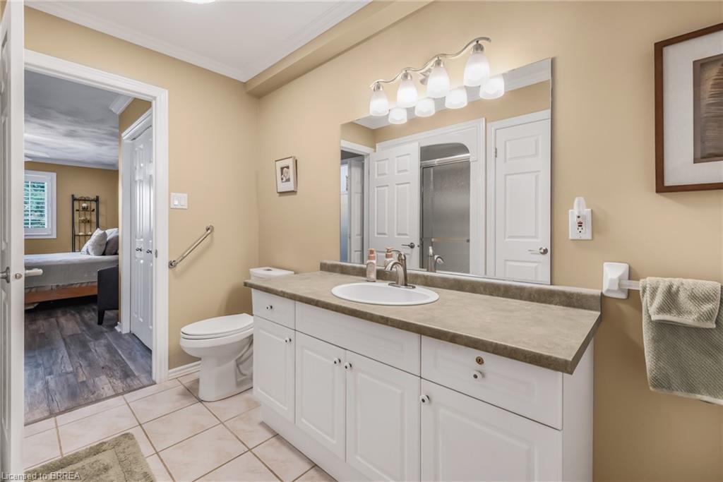 21-53 Beverly Street E, St. George, ON - Indoor Photo Showing Bathroom