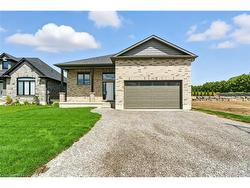 102 Vanrooy Trail Waterford, ON N0E 1Y0