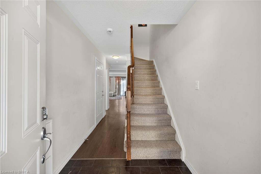 96-20 Mcconkey Crescent, Brantford, ON - Indoor Photo Showing Other Room