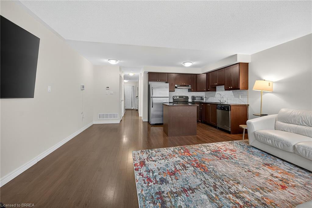 96-20 Mcconkey Crescent, Brantford, ON - Indoor