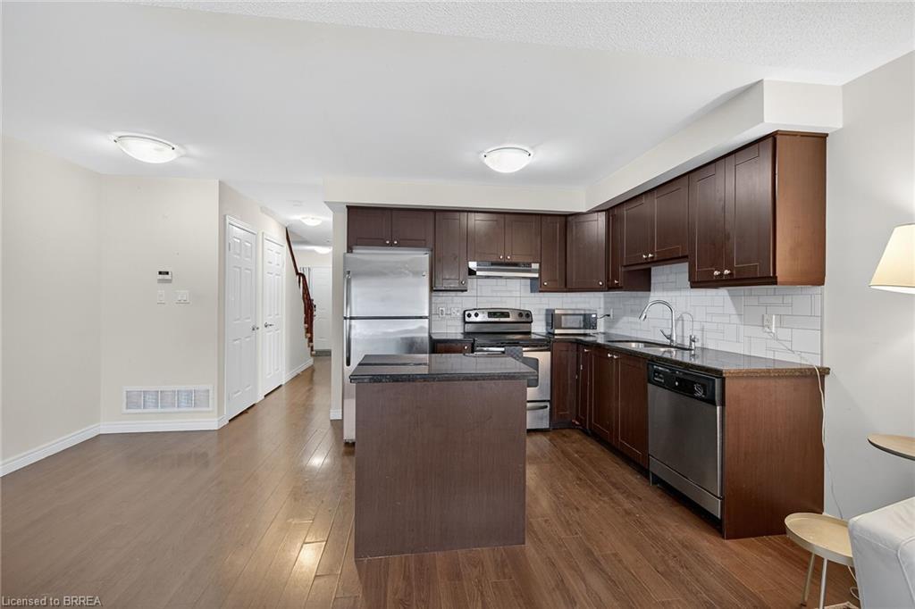 96-20 Mcconkey Crescent, Brantford, ON - Indoor Photo Showing Kitchen
