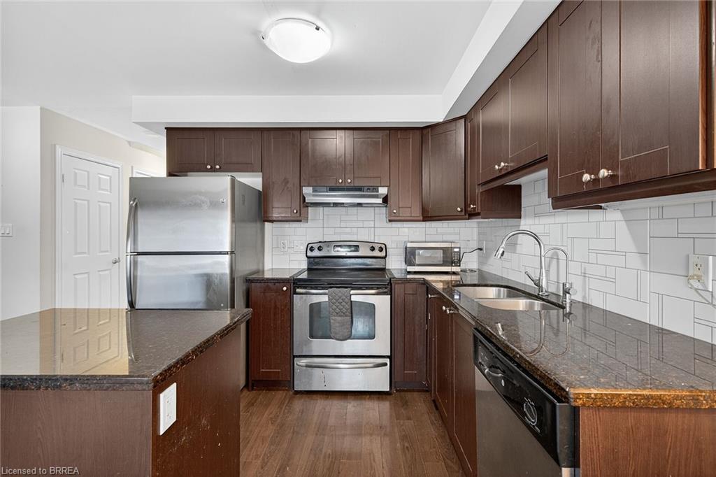 96-20 Mcconkey Crescent, Brantford, ON - Indoor Photo Showing Kitchen With Double Sink