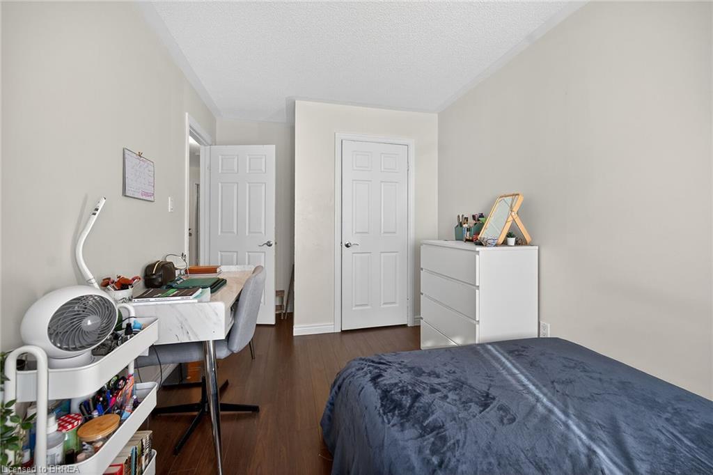 96-20 Mcconkey Crescent, Brantford, ON - Indoor Photo Showing Bedroom