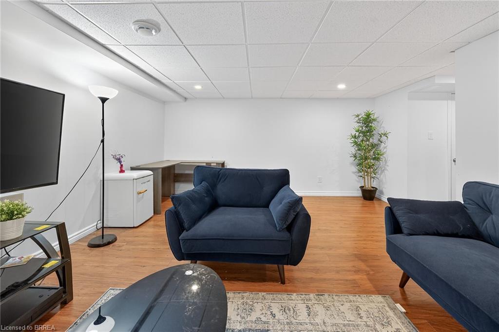 96-20 Mcconkey Crescent, Brantford, ON - Indoor