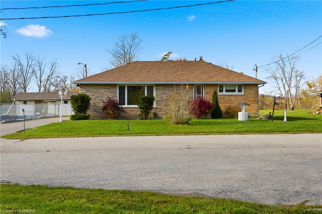 42 Jerseyville Road, Brantford, ON - Outdoor