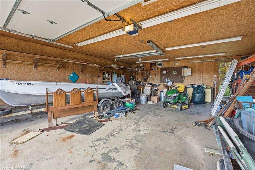 42 Jerseyville Road, Brantford, ON - Indoor Photo Showing Garage