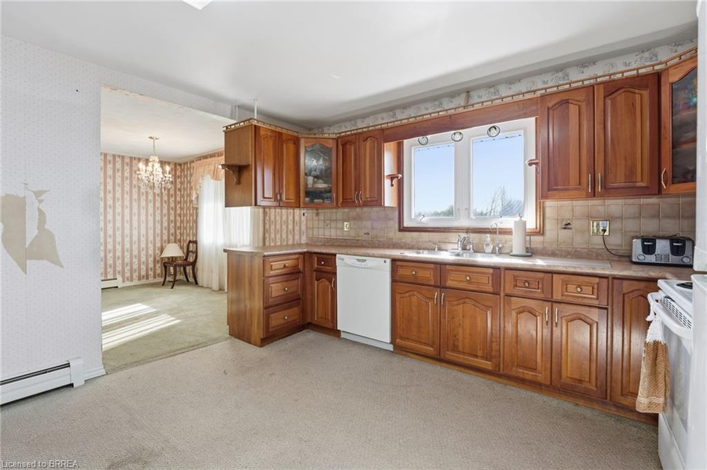 42 Jerseyville Road, Brantford, ON - Indoor Photo Showing Kitchen