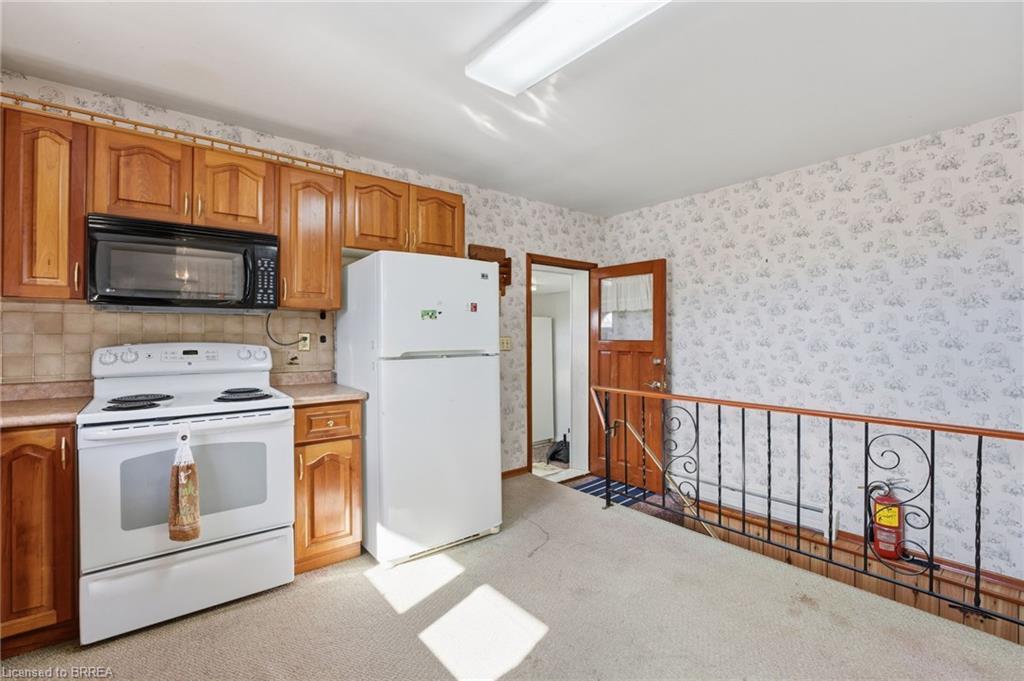 42 Jerseyville Road, Brantford, ON - Indoor Photo Showing Kitchen
