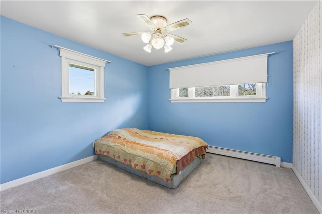 42 Jerseyville Road, Brantford, ON - Indoor Photo Showing Bedroom