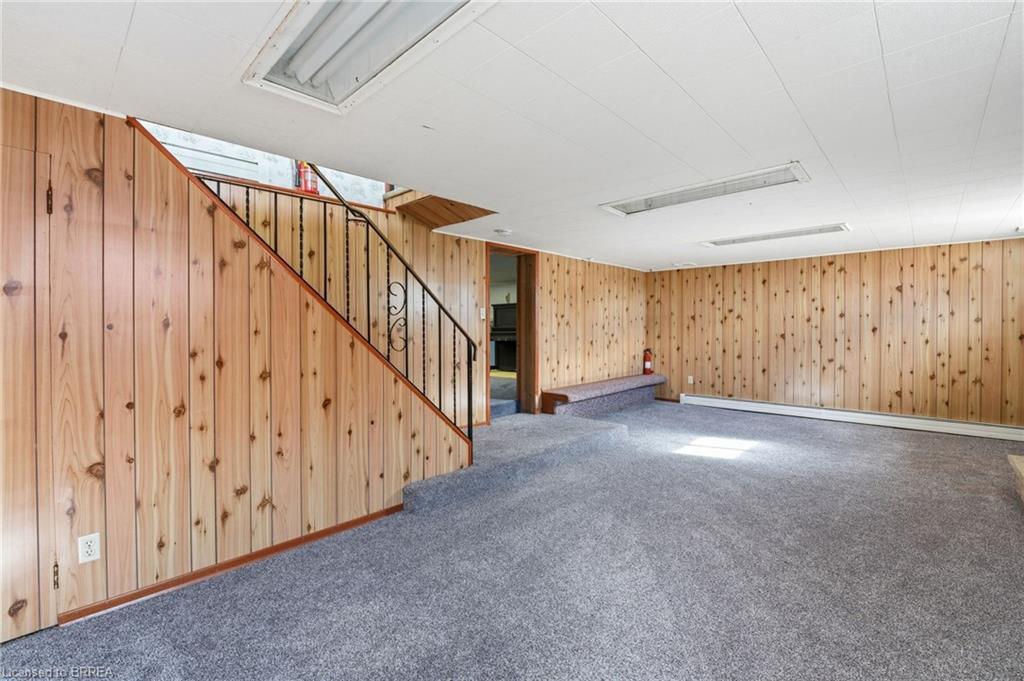 42 Jerseyville Road, Brantford, ON - Indoor Photo Showing Other Room