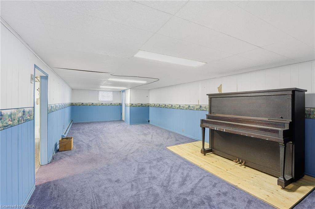 42 Jerseyville Road, Brantford, ON - Indoor