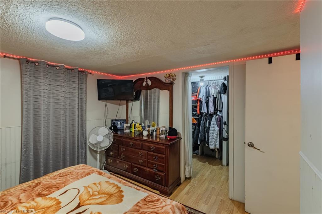 304 Talbot Street N, Courtland, ON - Indoor Photo Showing Bedroom