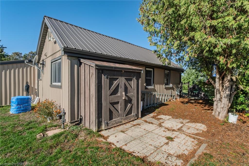 304 Talbot Street N, Courtland, ON - Outdoor With Exterior