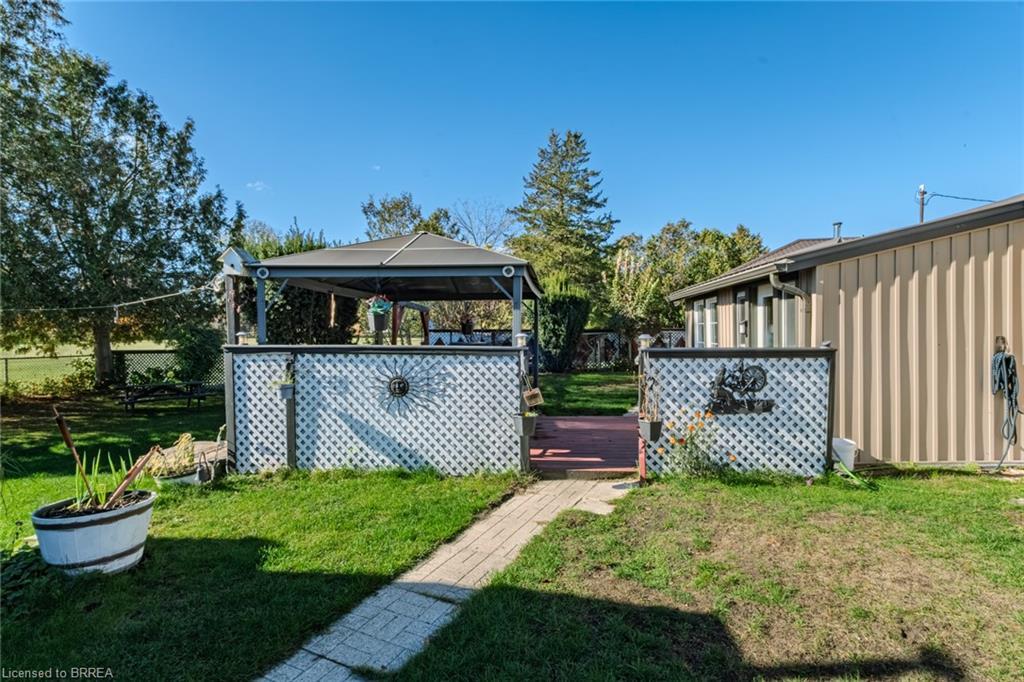 304 Talbot Street N, Courtland, ON - Outdoor With Deck Patio Veranda With Backyard