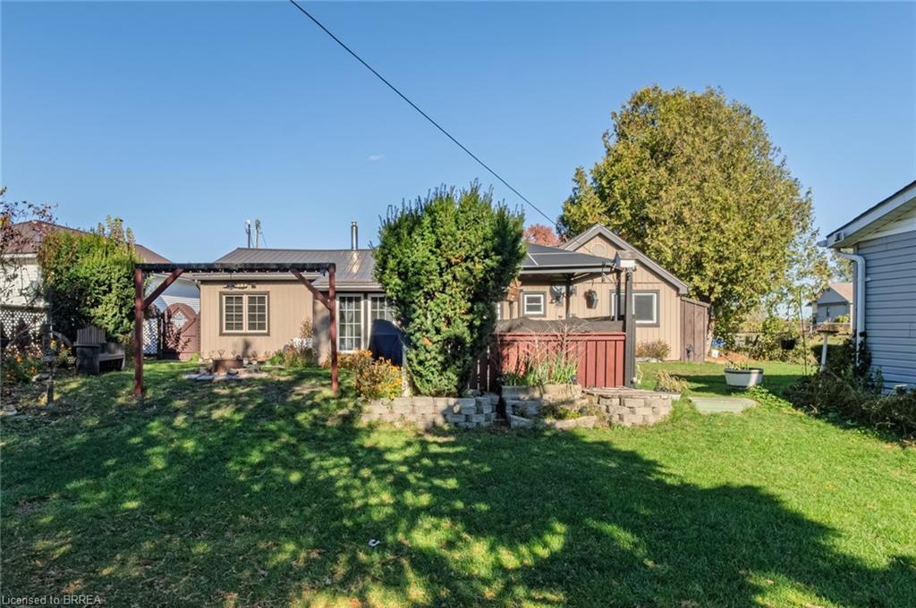 304 Talbot Street N, Courtland, ON - Outdoor