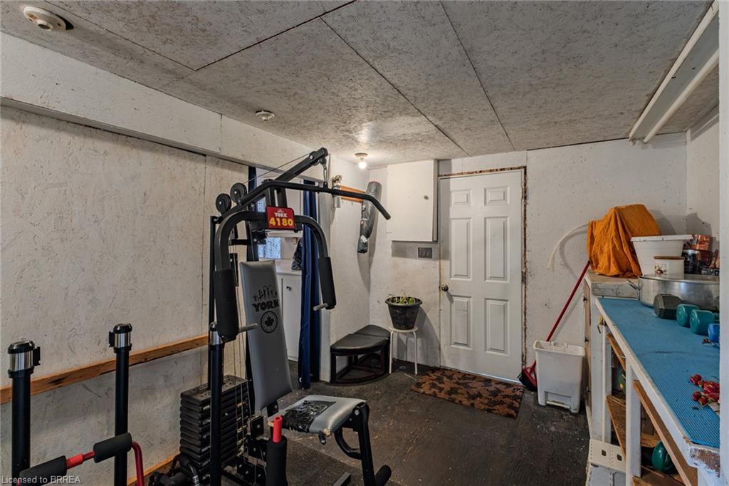 304 Talbot Street N, Courtland, ON - Indoor Photo Showing Gym Room