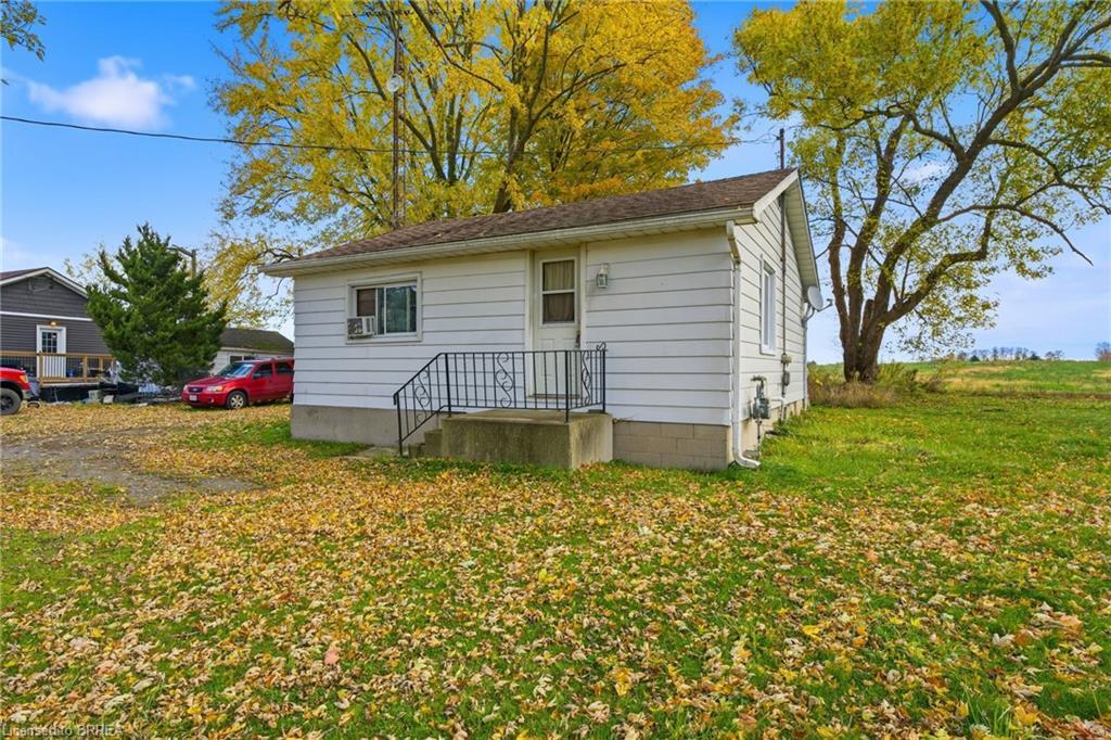 2094 Cockshutt Road, Waterford, ON - Outdoor