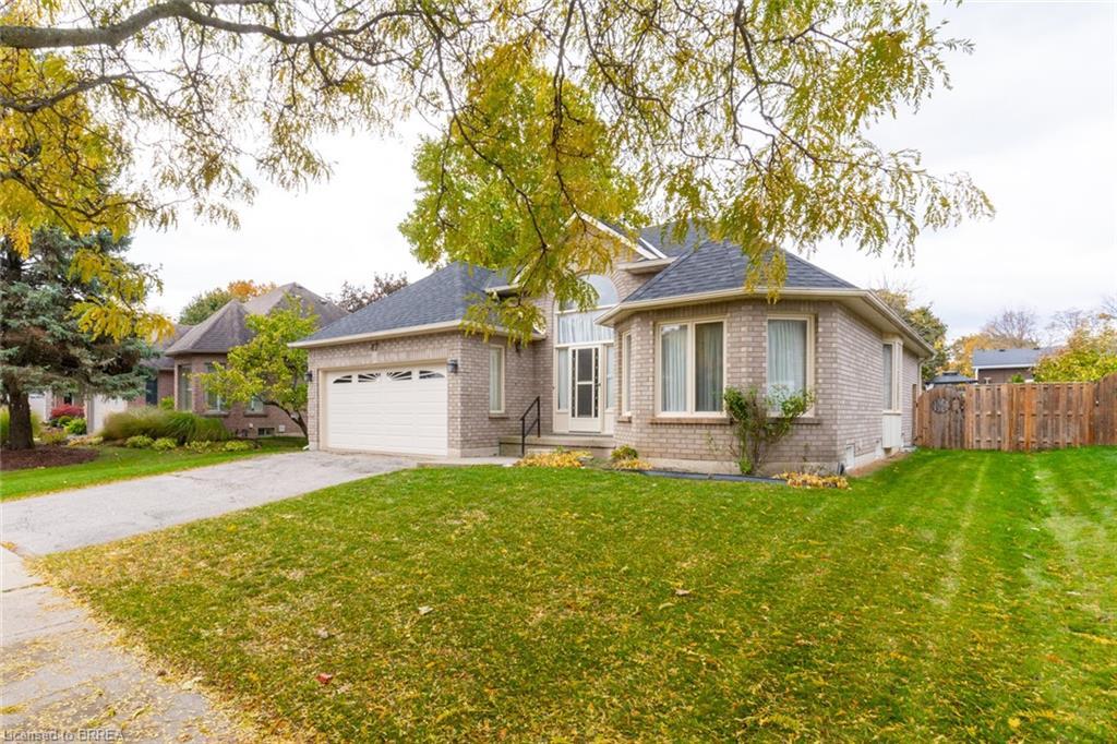 47 Maplecrest Lane, Brantford, ON - Outdoor