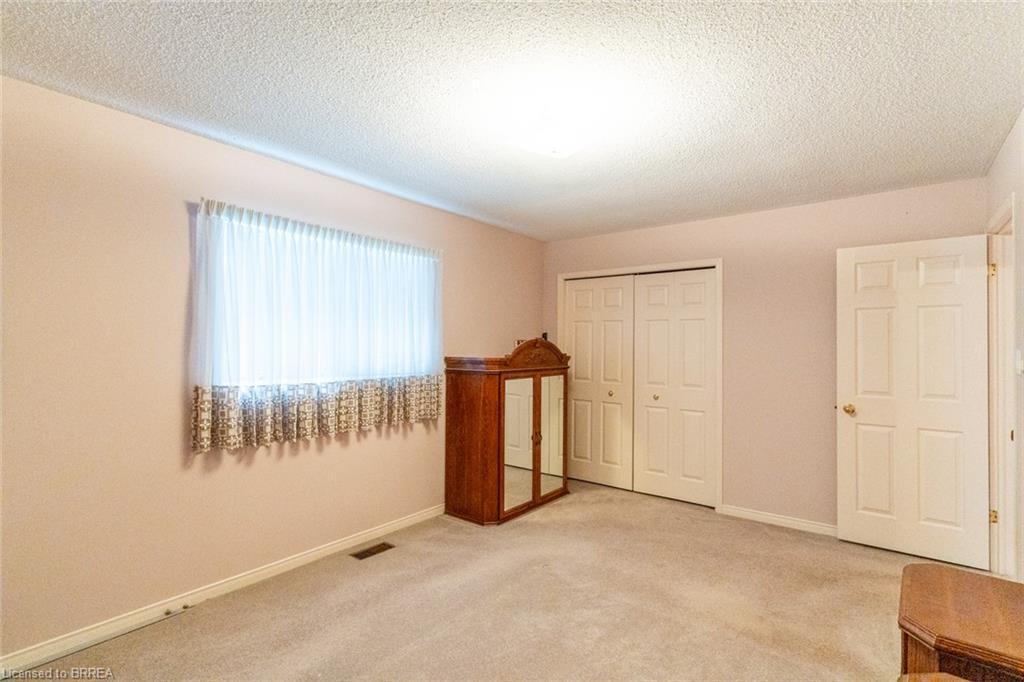 47 Maplecrest Lane, Brantford, ON - Indoor Photo Showing Other Room