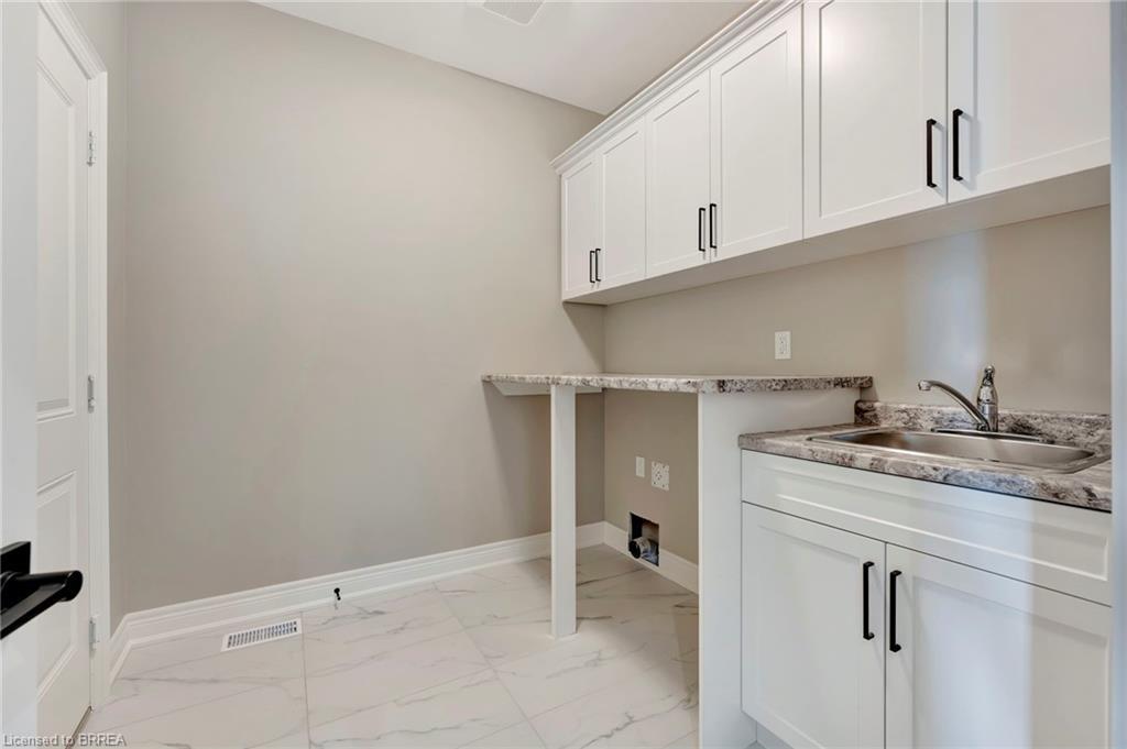 105 Craddock Boulevard, Jarvis, ON - Indoor