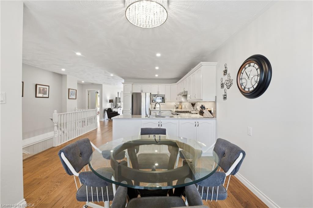 31-53 Heron'S Landing, Woodstock, ON - Indoor Photo Showing Dining Room