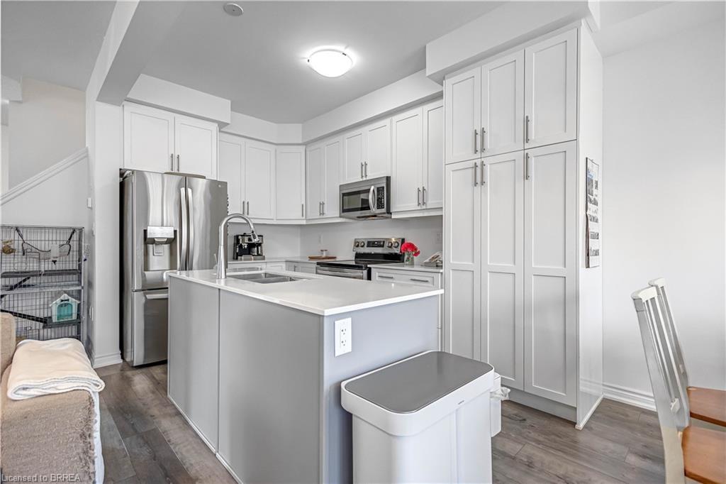 29 Bellhouse Avenue, Brantford, ON - Indoor Photo Showing Kitchen