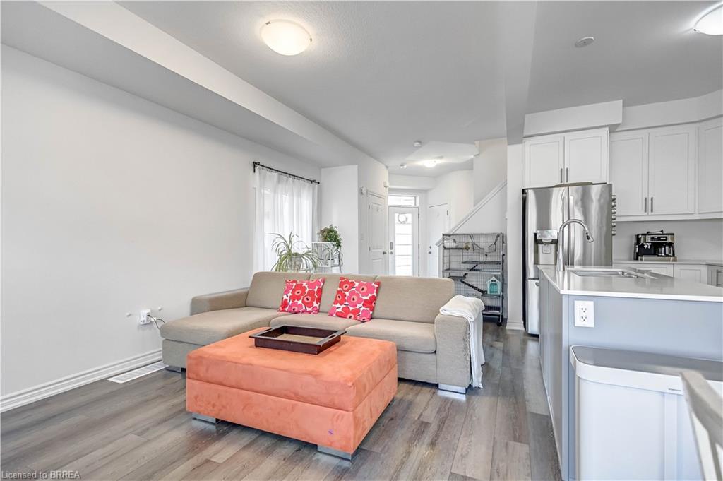 29 Bellhouse Avenue, Brantford, ON - Indoor Photo Showing Other Room