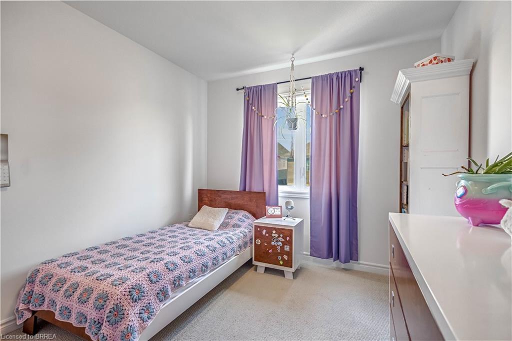 29 Bellhouse Avenue, Brantford, ON - Indoor Photo Showing Bedroom