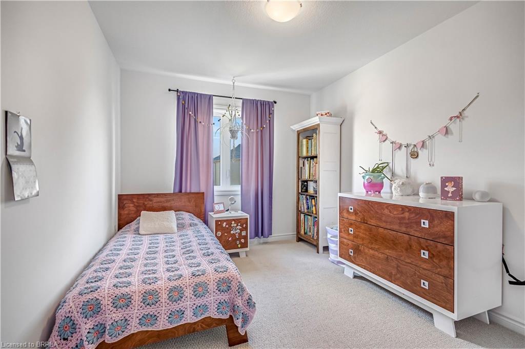 29 Bellhouse Avenue, Brantford, ON - Indoor Photo Showing Bedroom