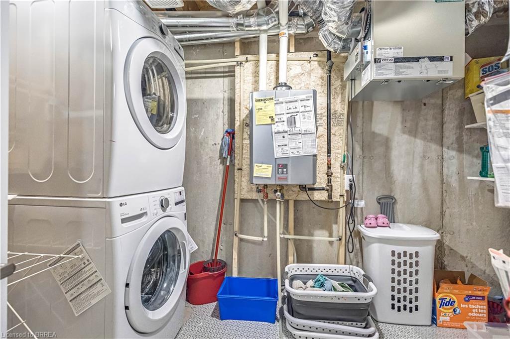 29 Bellhouse Avenue, Brantford, ON - Indoor Photo Showing Laundry Room
