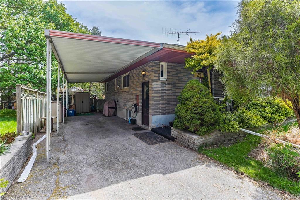 29 Albemarle Street, Brantford, ON - Outdoor