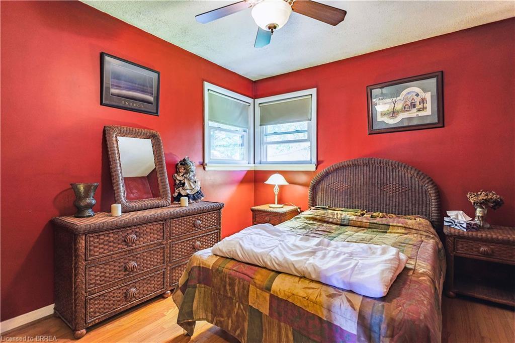 29 Albemarle Street, Brantford, ON - Indoor Photo Showing Bedroom