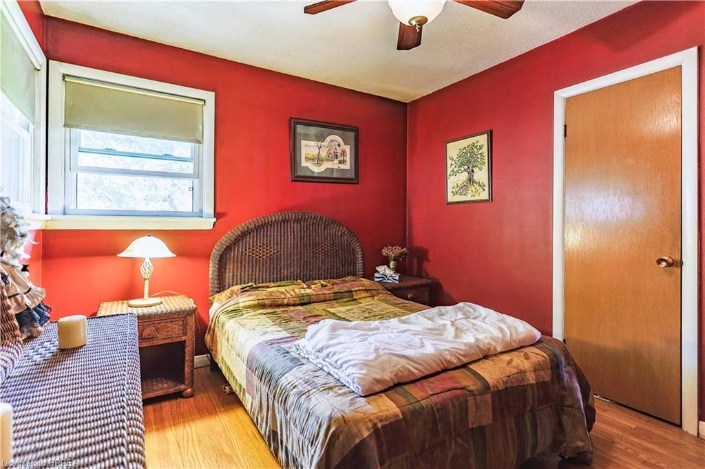 29 Albemarle Street, Brantford, ON - Indoor Photo Showing Bedroom