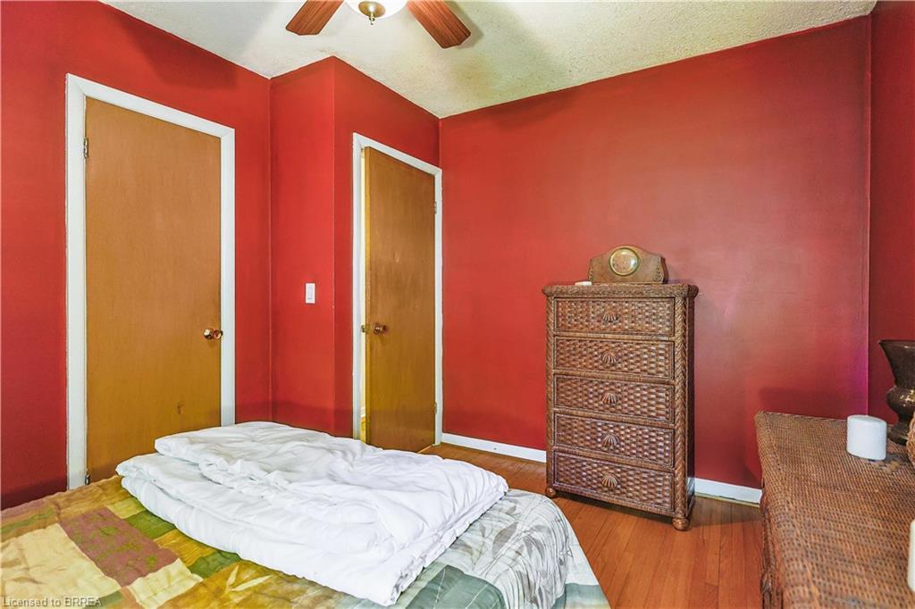 29 Albemarle Street, Brantford, ON - Indoor Photo Showing Bedroom