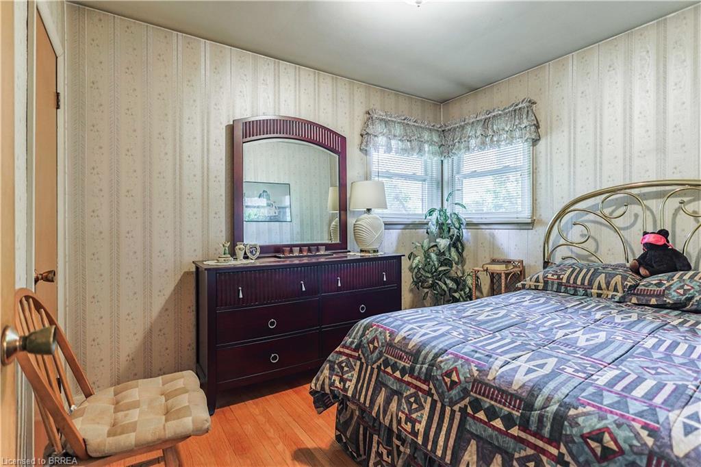 29 Albemarle Street, Brantford, ON - Indoor Photo Showing Bedroom