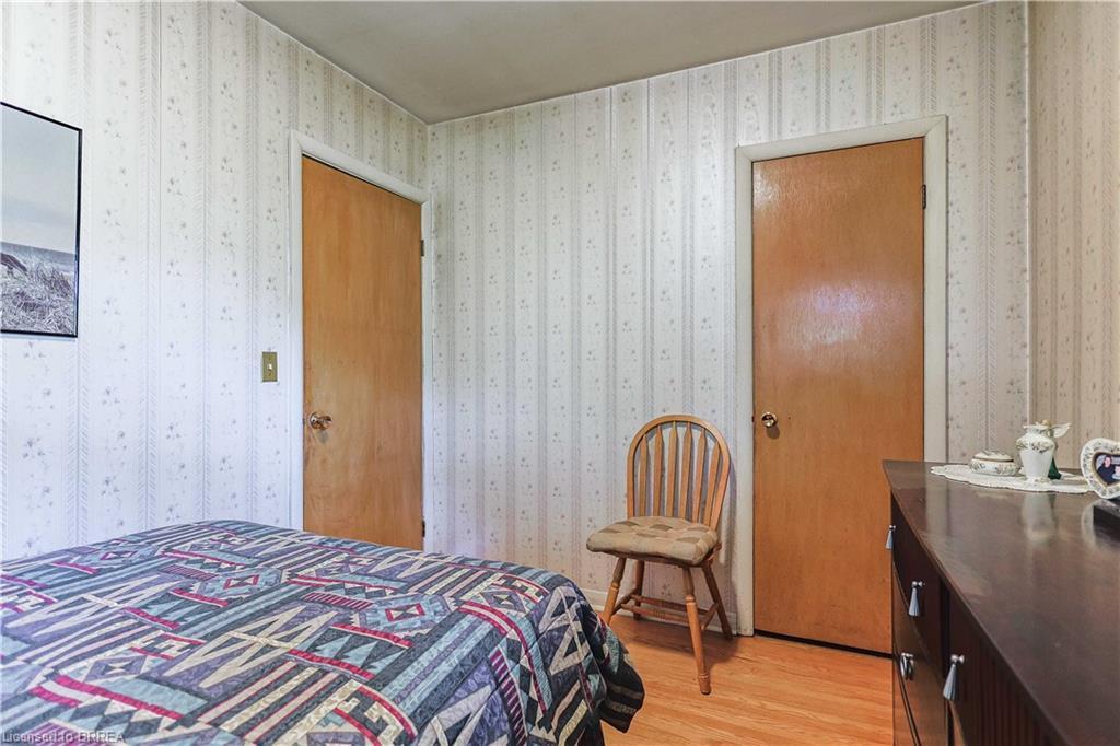 29 Albemarle Street, Brantford, ON - Indoor Photo Showing Bedroom