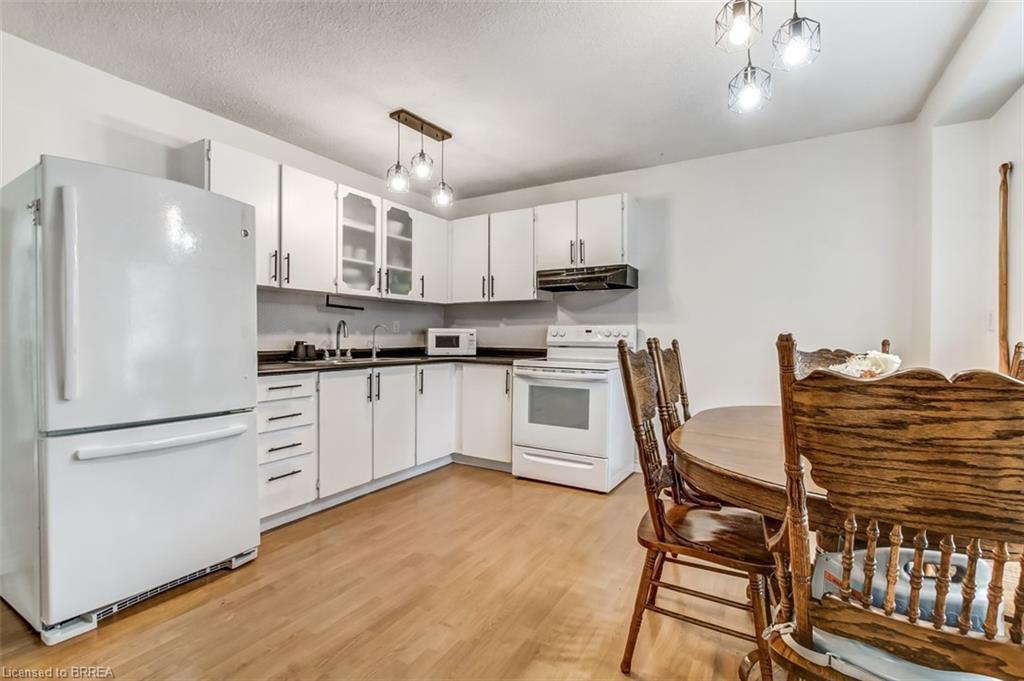 6-24 Coachwood Road, Brantford, ON - Indoor