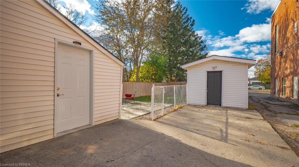 73 Superior Street, Brantford, ON - Outdoor With Exterior